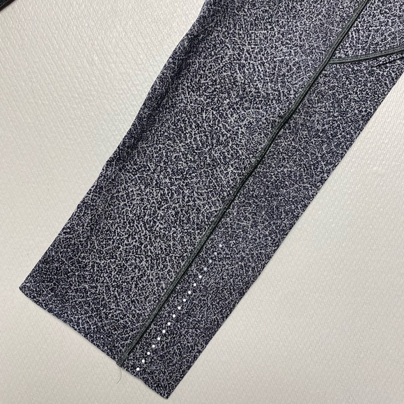 Lululemon Fast & Free Crop Fractal Strlight 6 NWOT - Picture 4 of 10